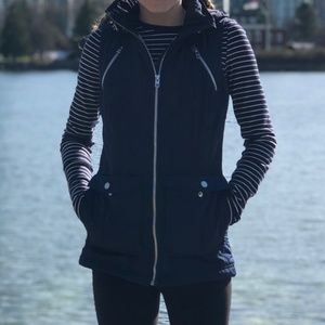Athleta Navy Quilted Vest